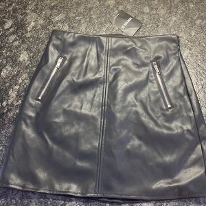 Cutest ever faux leather black mini skirt -🖤🖤🖤🖤